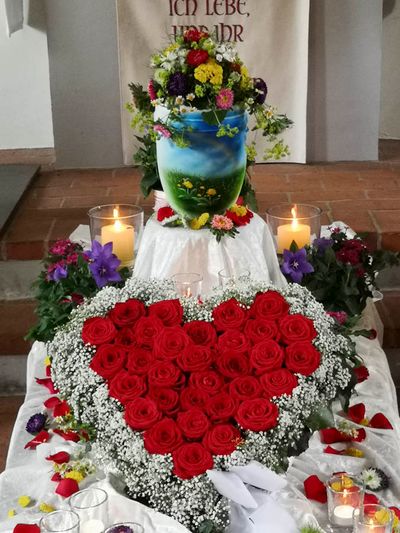 Blumenparadies Thone in Preetz Trauer-Floristik 01